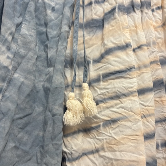 Surf Gypsy gaucho smocked tie dye pants medium NWOT - Picture 3 of 7